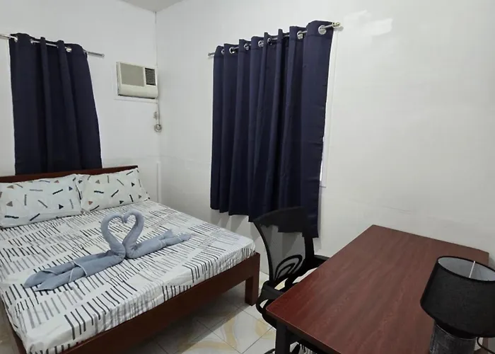 Island Vibes Hostel Moalboal